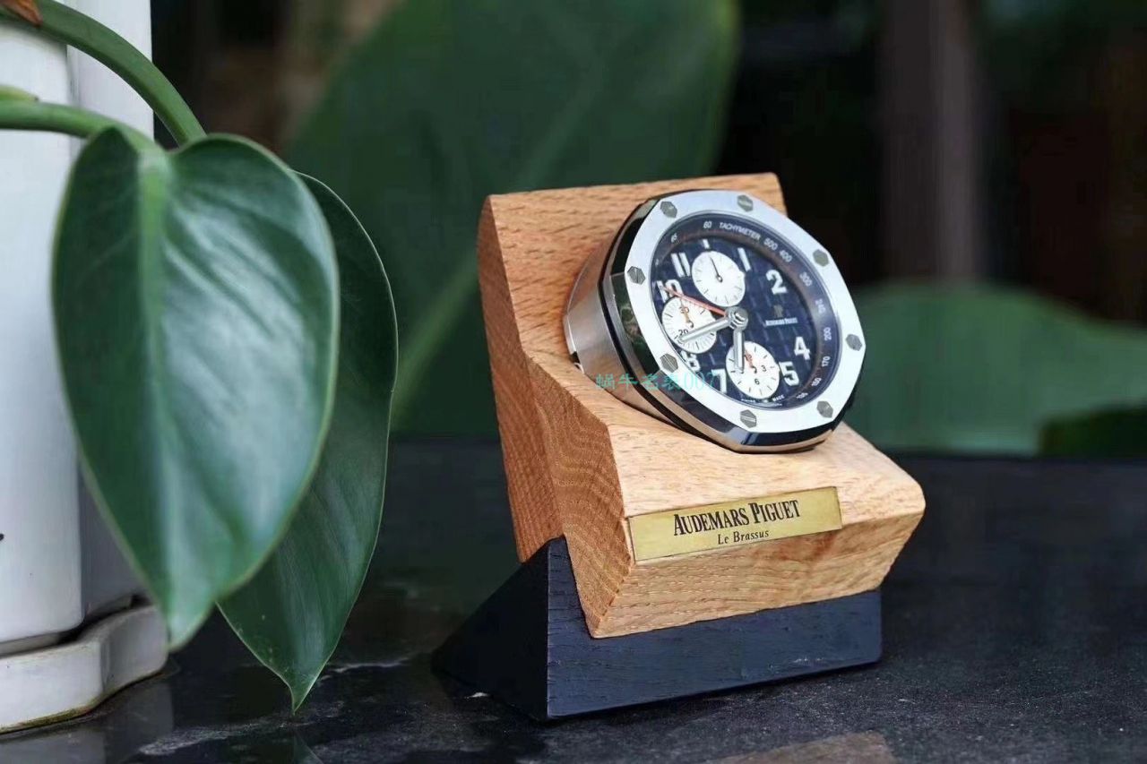 CK Factory Audemars PiguetAudemars Piguet  Royal Oak Offshore 26470经典致敬桌钟座钟 wrist watch  / AP219
