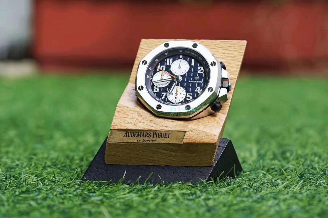 CK Factory Audemars PiguetAudemars Piguet  Royal Oak Offshore 26470经典致敬桌钟座钟 wrist watch  / AP219