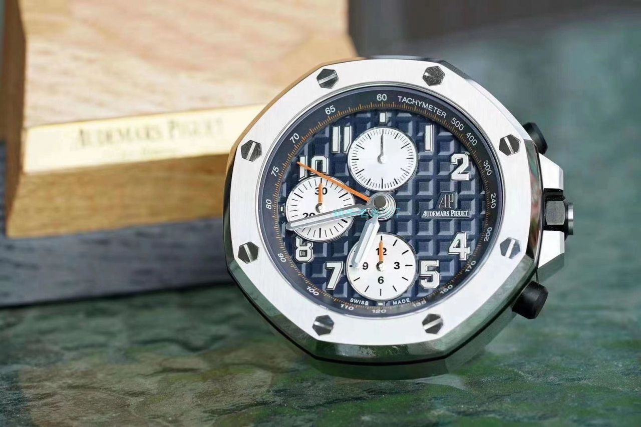 CK Factory Audemars PiguetAudemars Piguet  Royal Oak Offshore 26470经典致敬桌钟座钟 wrist watch  / AP219