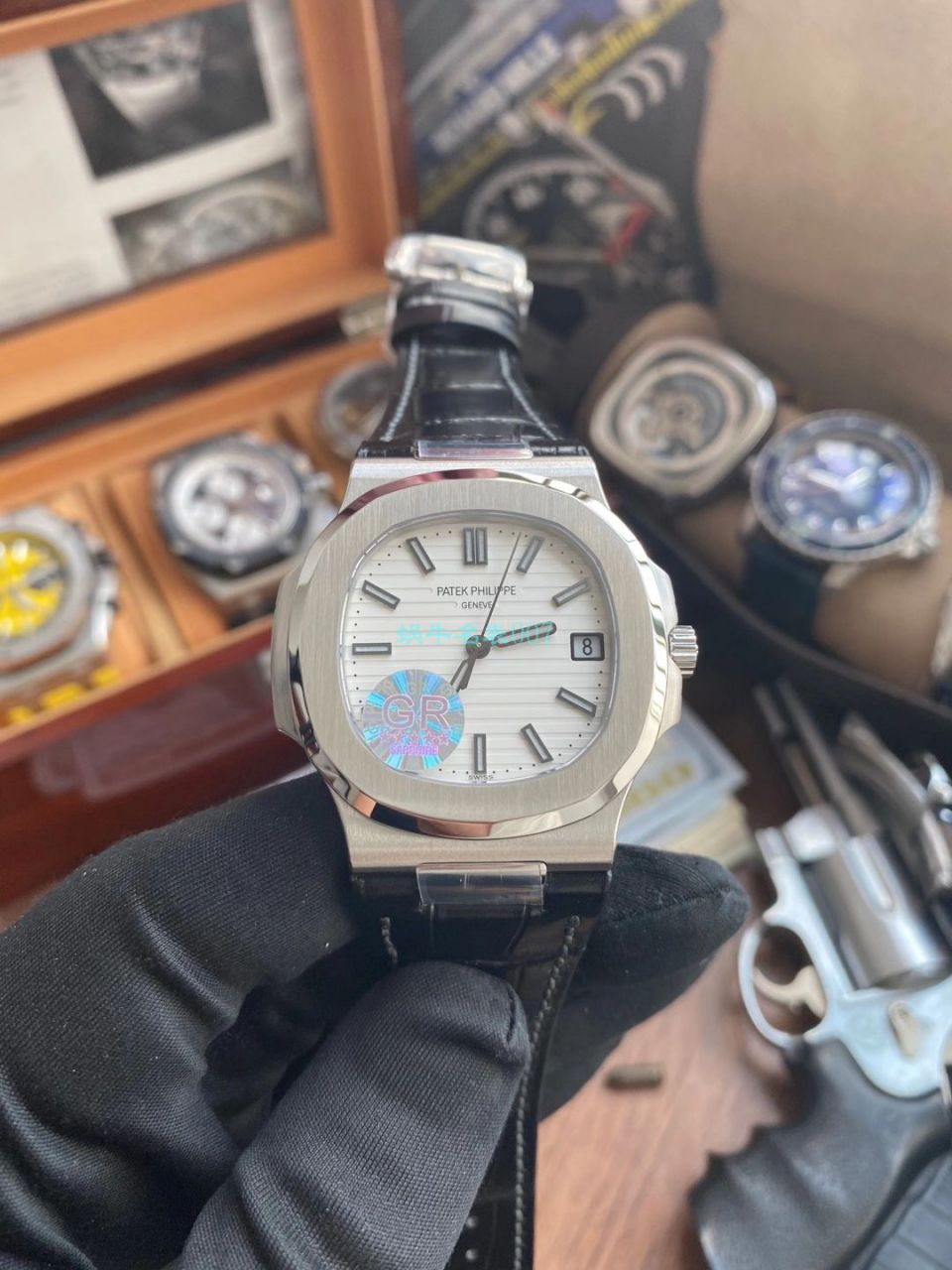 GR Factory V2版本1比1超A复刻高仿手表 PATEK PHILIPPE  Nautilus 5711/1A-011 wrist watch  / BD353