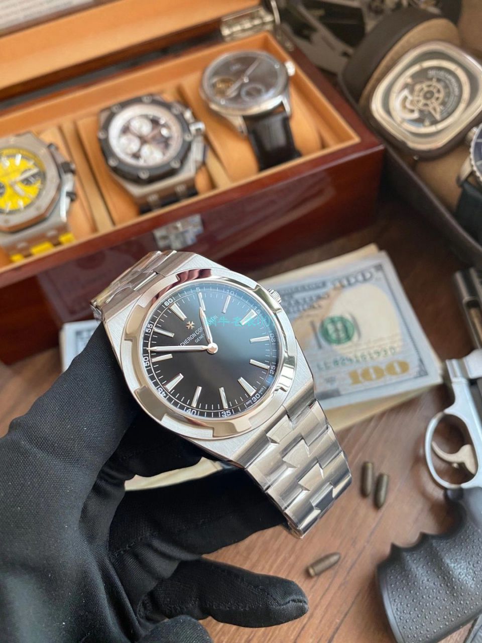 XF Factory Vacheron Constantin   Overseas 1比1复刻高仿手表海外超薄2000v黑面 / JS233