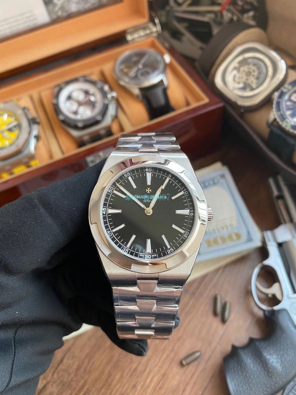 XF Factory Vacheron Constantin   Overseas 1比1复刻高仿手表海外超薄2000v黑面 / JS233