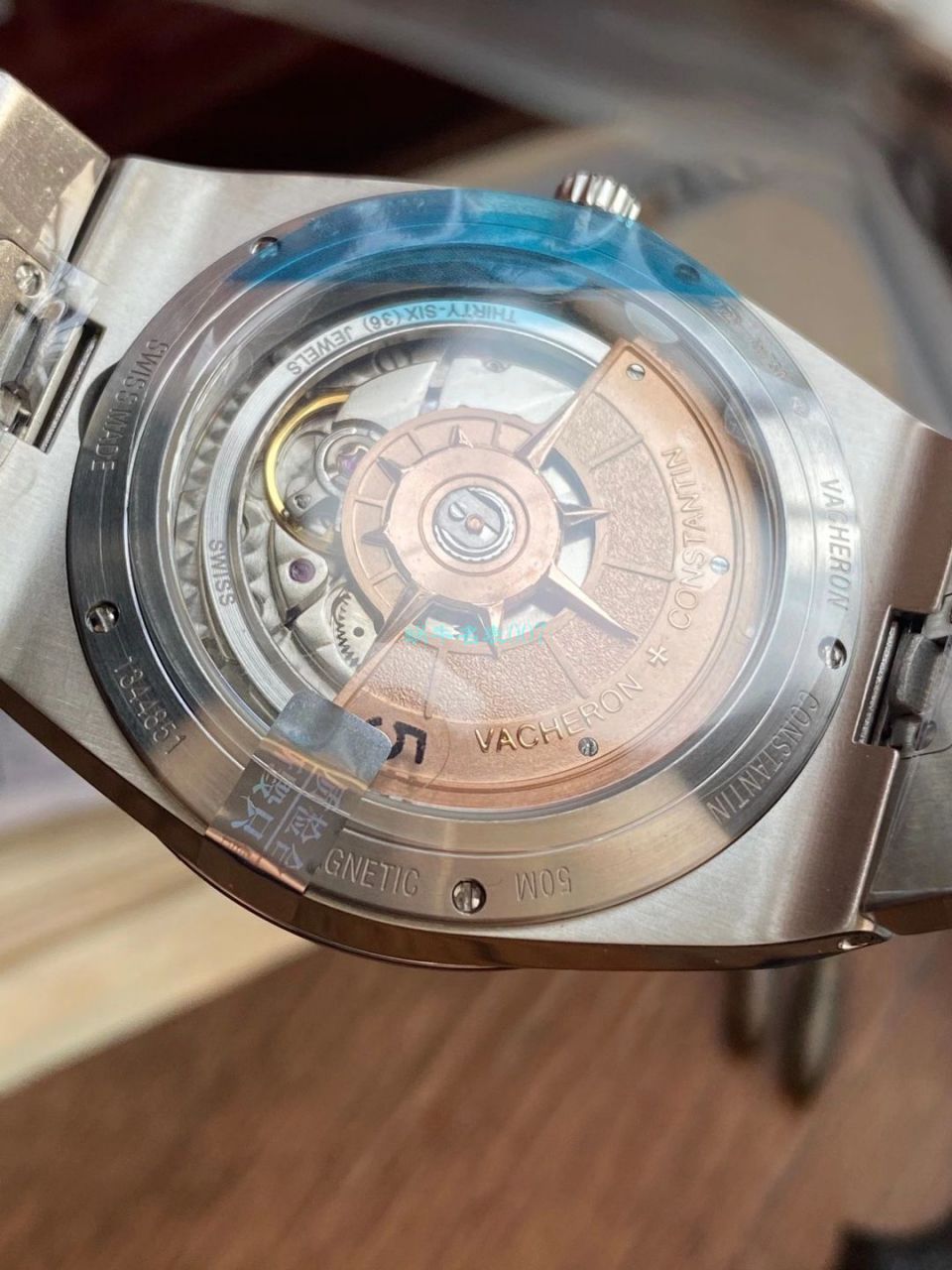 XF Factory Vacheron Constantin   Overseas 1比1复刻高仿手表海外超薄2000v黑面 / JS233