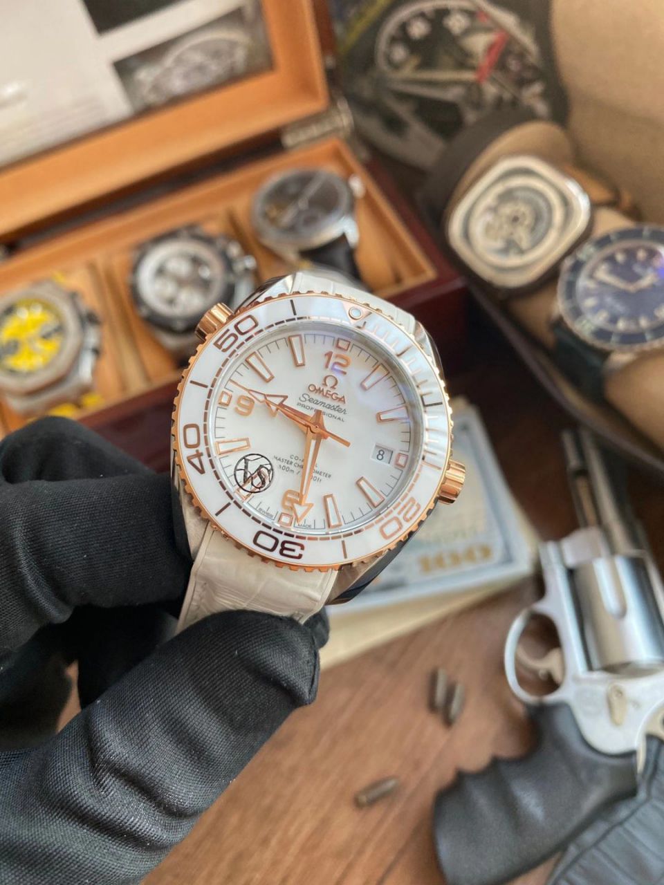 VS Factory 1比1复刻OMEGA Seamaster 600米女表215.23.40.20.04.001 wrist watch  / VS761