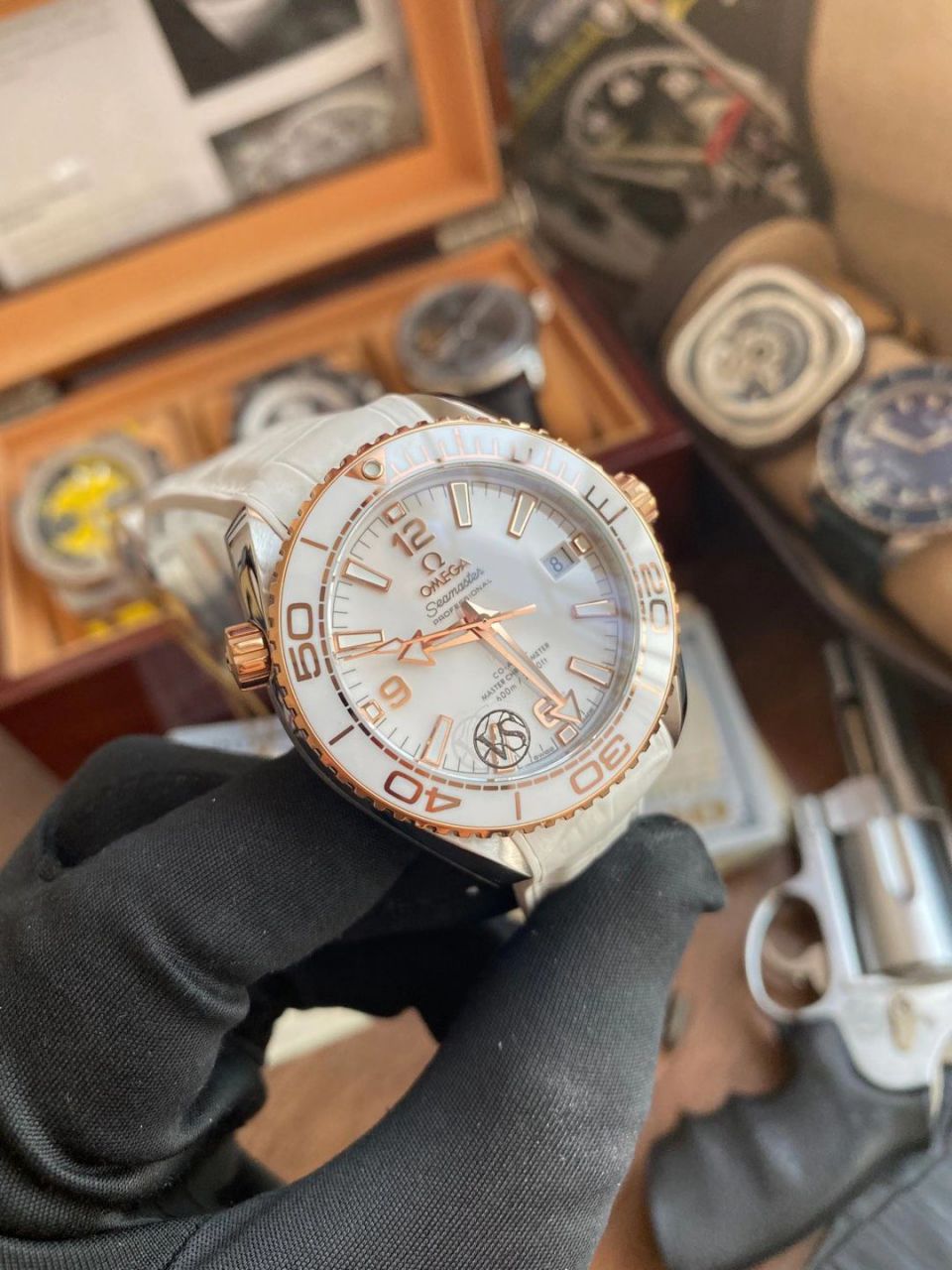 VS Factory 1比1复刻OMEGA Seamaster 600米女表215.23.40.20.04.001 wrist watch  / VS761