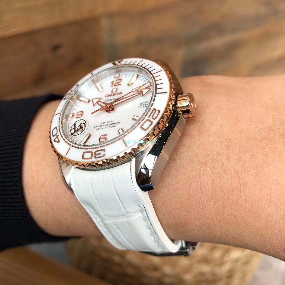 VS Factory 1比1复刻OMEGA Seamaster 600米女表215.23.40.20.04.001 wrist watch  / VS761