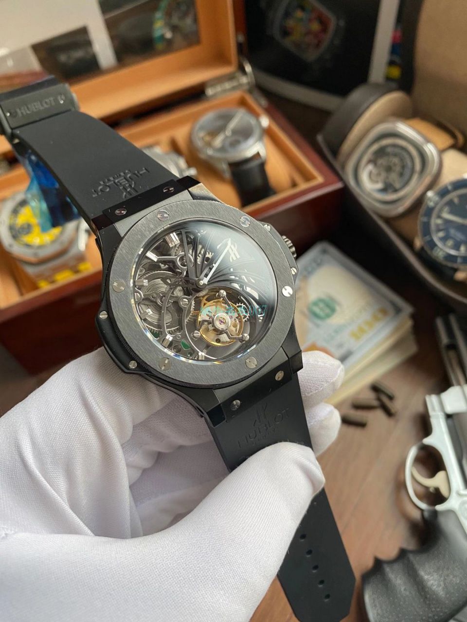 【 Video analysis  top 复刻手表最靠谱的商家】 hublot  big bang  Tourbillon 304.TX.1170.LR 不同版本对比视频 / YB112