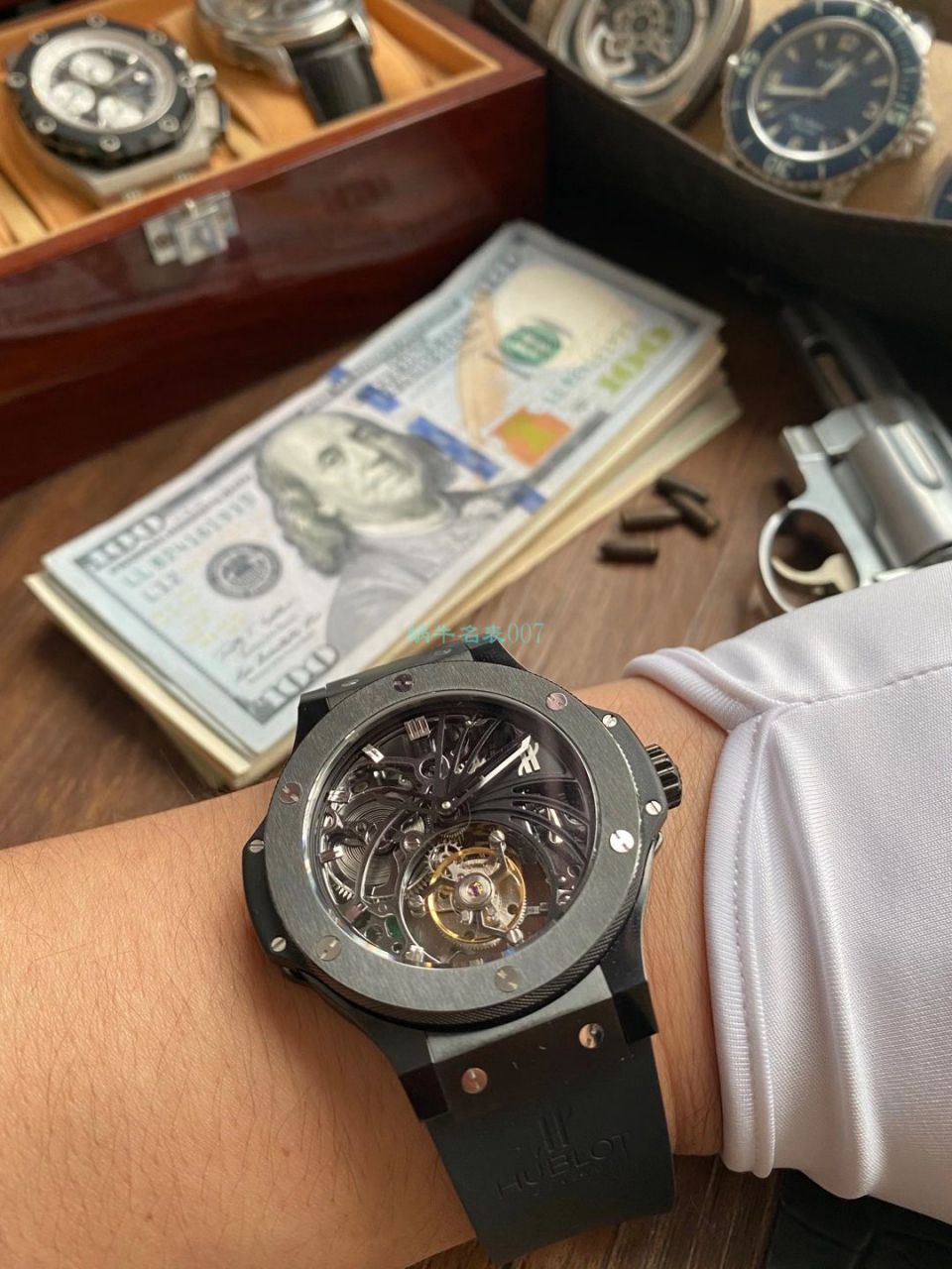 【 Video analysis  top 复刻手表最靠谱的商家】 hublot  big bang  Tourbillon 304.TX.1170.LR 不同版本对比视频 / YB112