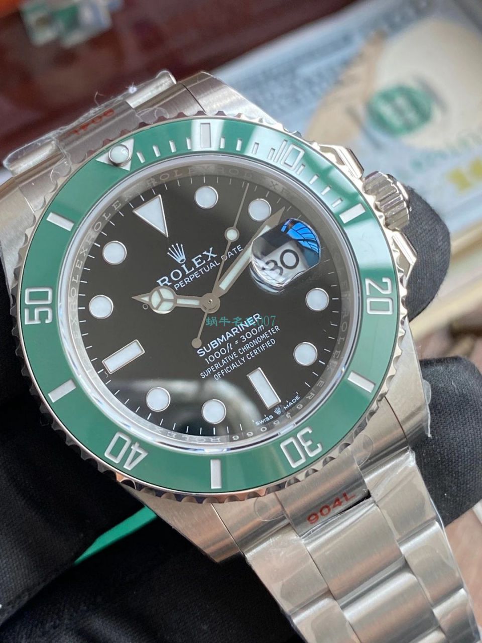  Video analysis EW Factory  Rolex 专柜新款 Submariner 1比1超A高仿手表41毫米m126610lv-0002 wrist watch  / R687