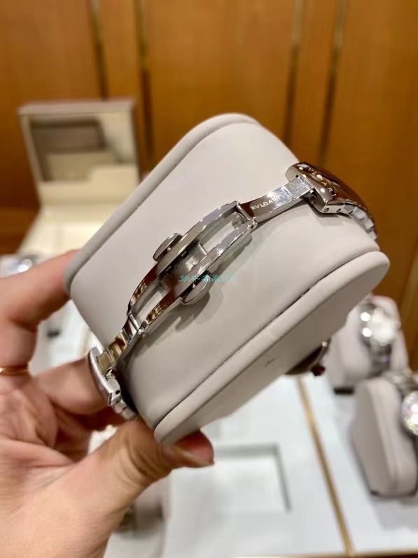 BV Factory  BVLGARI 一比一复刻高仿女士手表LVCEA系列102194 LU28WSPGSPG/12 wrist watch  / BG066
