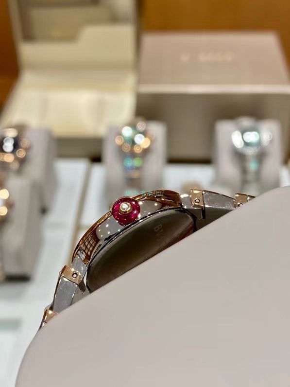 BV Factory  BVLGARI 一比一复刻高仿女士手表LVCEA系列102194 LU28WSPGSPG/12 wrist watch  / BG066