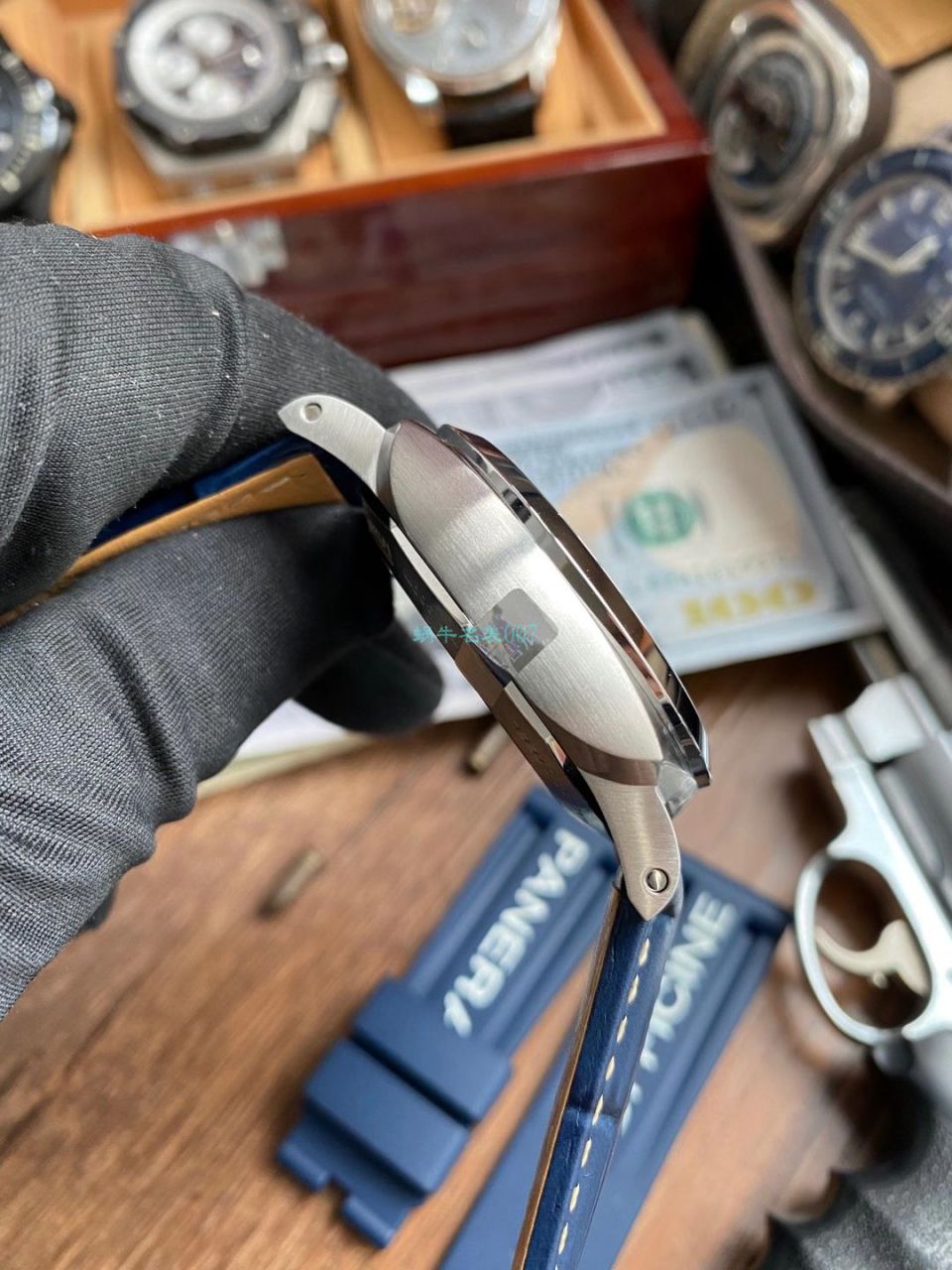 VS Factory Panerai 1比1 top 高精仿手表GMT两地时PAM01033 wrist watch  / PAM01033VSC