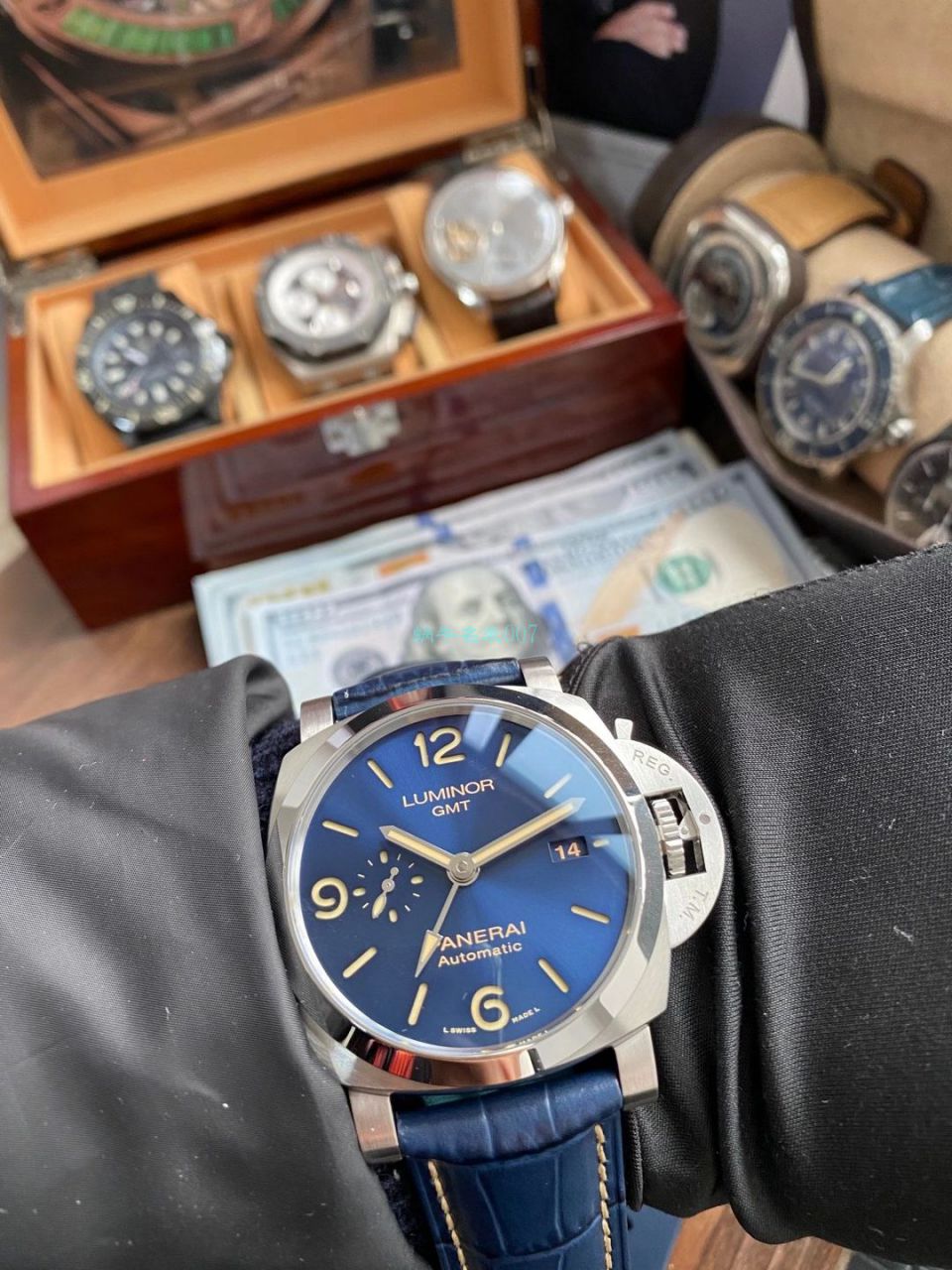VS Factory Panerai 1比1 top 高精仿手表GMT两地时PAM01033 wrist watch  / PAM01033VSC