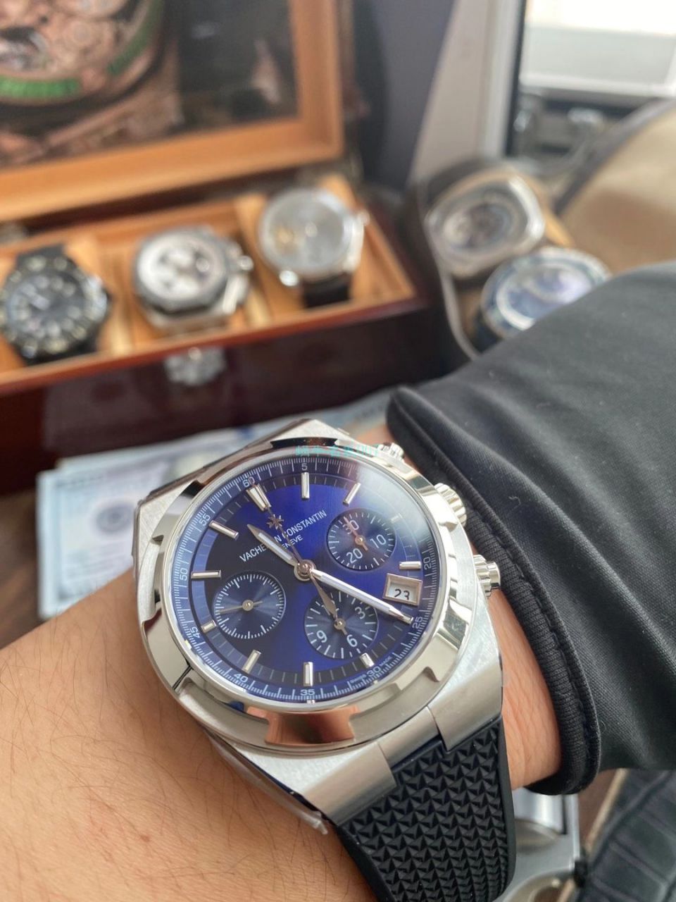 8F Factory Vacheron Constantin   Overseas 一比一 top 高精仿手表5500V/110A-B148胶带款 wrist watch  / JS237