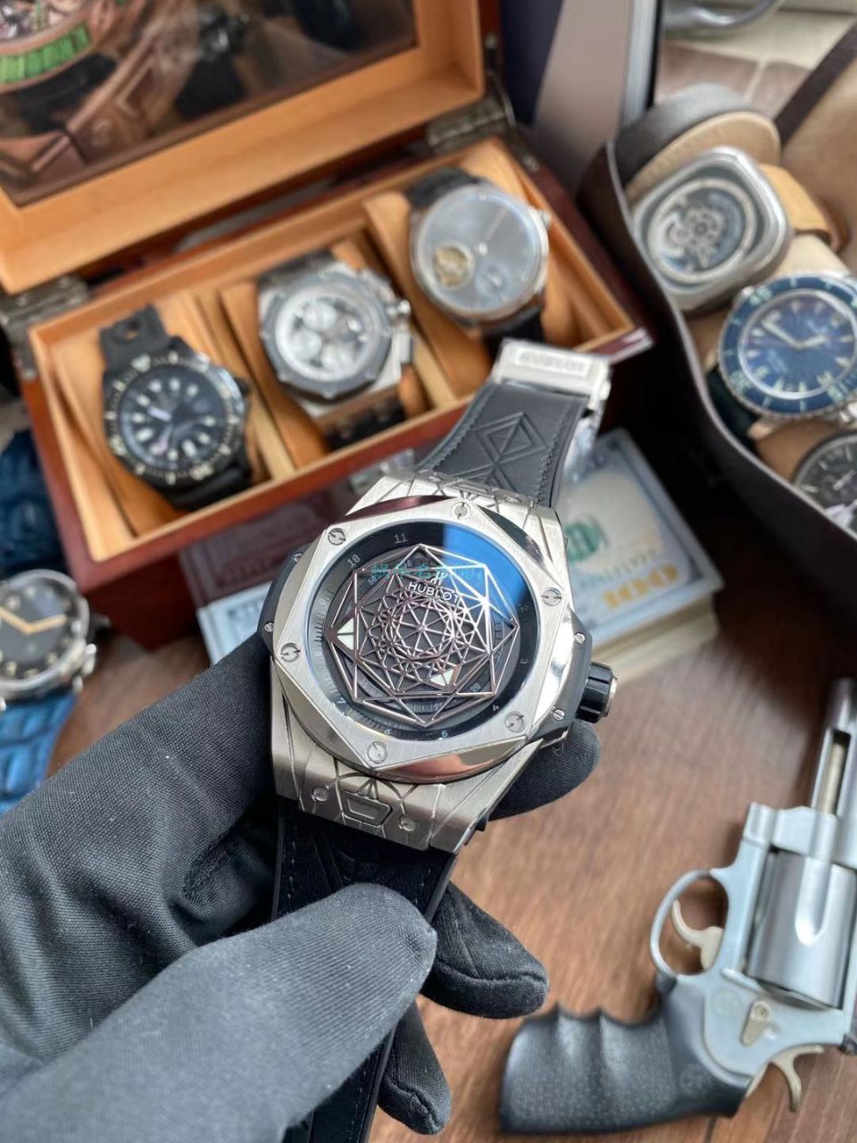 WWF Factory  hublot BIG BANG刺青一比一 top 高精仿手表415.NX.1112.VR.MXM16 wrist watch  / YB116