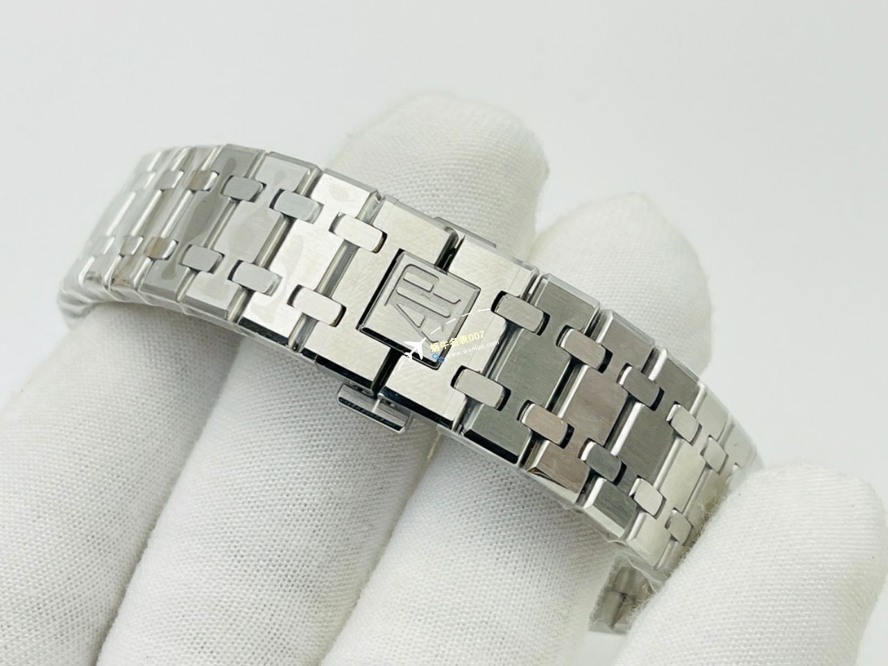  Video analysis APS Factory Audemars Piguet 复刻高仿15400手表15400ST.OO.1220ST.03，15400ST.OO.1220ST.02 / AP223
