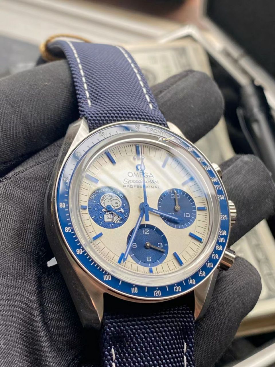  Video analysis OSOMEGA超霸系列复刻高仿310.32.42.50.02.001 wrist watch (史努比奖”50周年纪念 wrist watch ) / M778