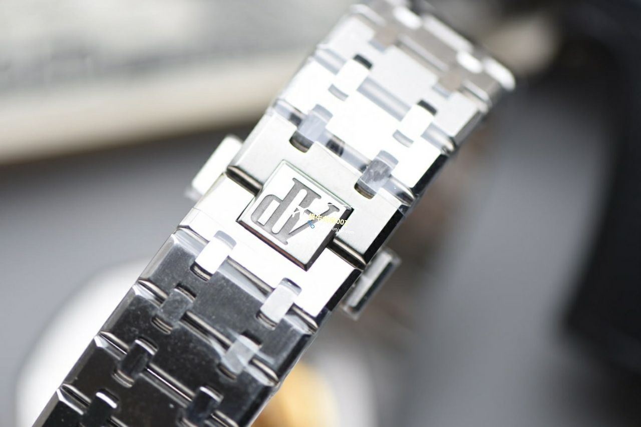  Video analysis APS钢王一体机Audemars Piguet  top 复刻高仿手表15500ST.OO.1220ST.01和15500ST.OO.1220ST.03等 / AP226