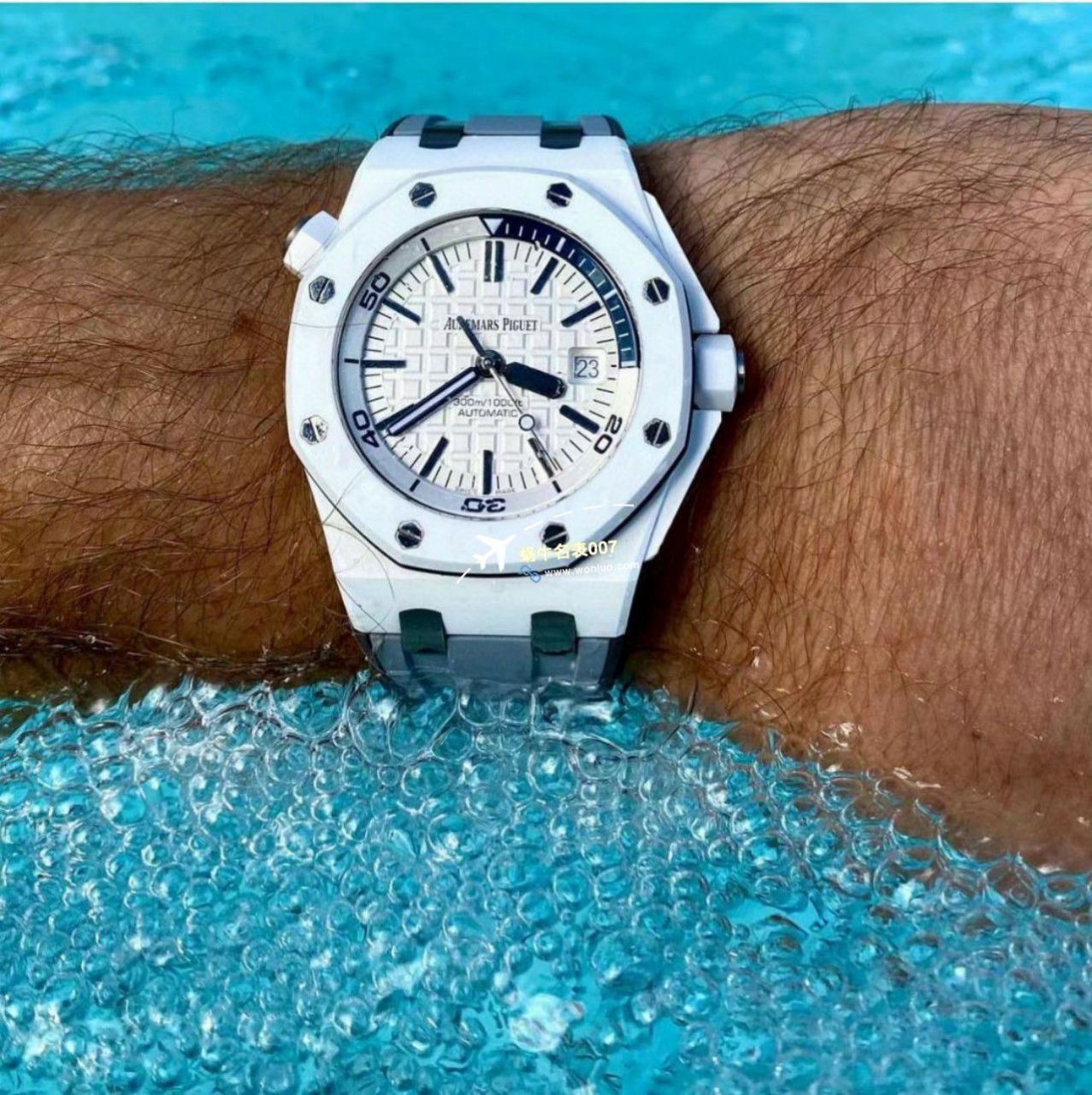 APS Factory 一比一复刻手表Audemars Piguet  Royal Oak Offshore 15707CB.OO.A010CA.01和15707CE.OO.A002CA.01 / AP227