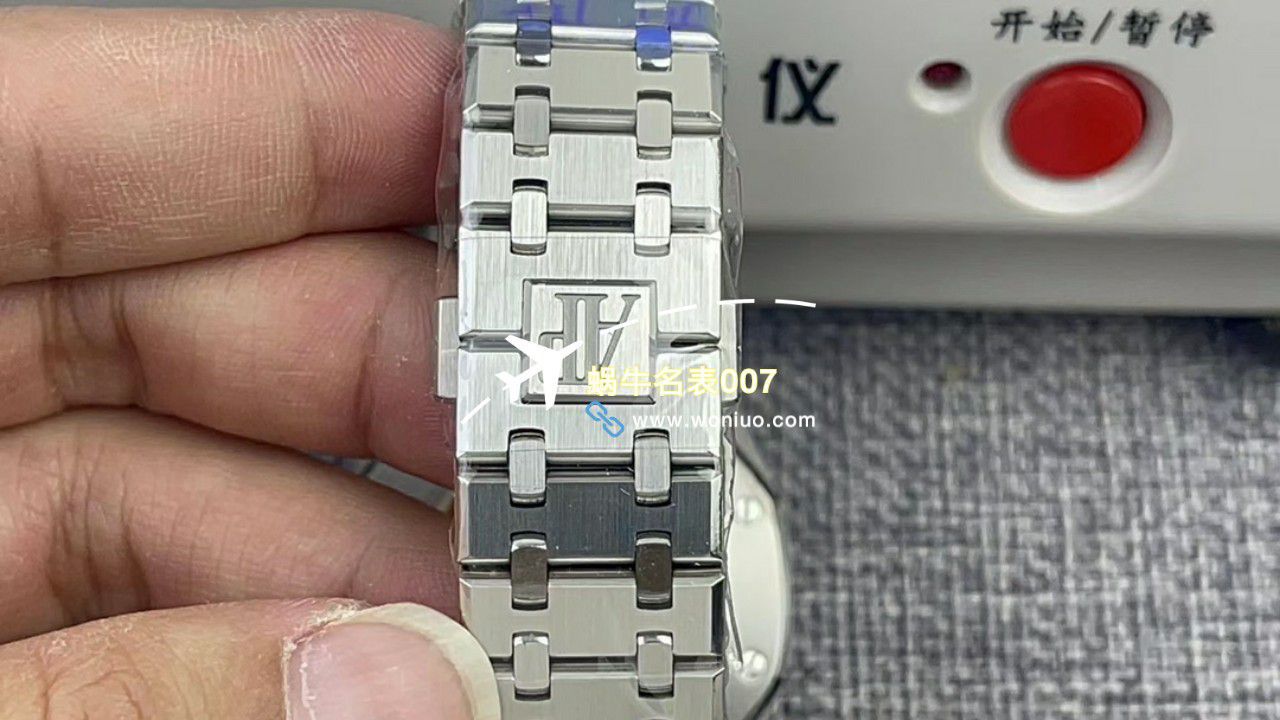  Video analysis APS钢王一体机Audemars Piguet  top 复刻高仿手表15500ST.OO.1220ST.01和15500ST.OO.1220ST.03等 / AP226