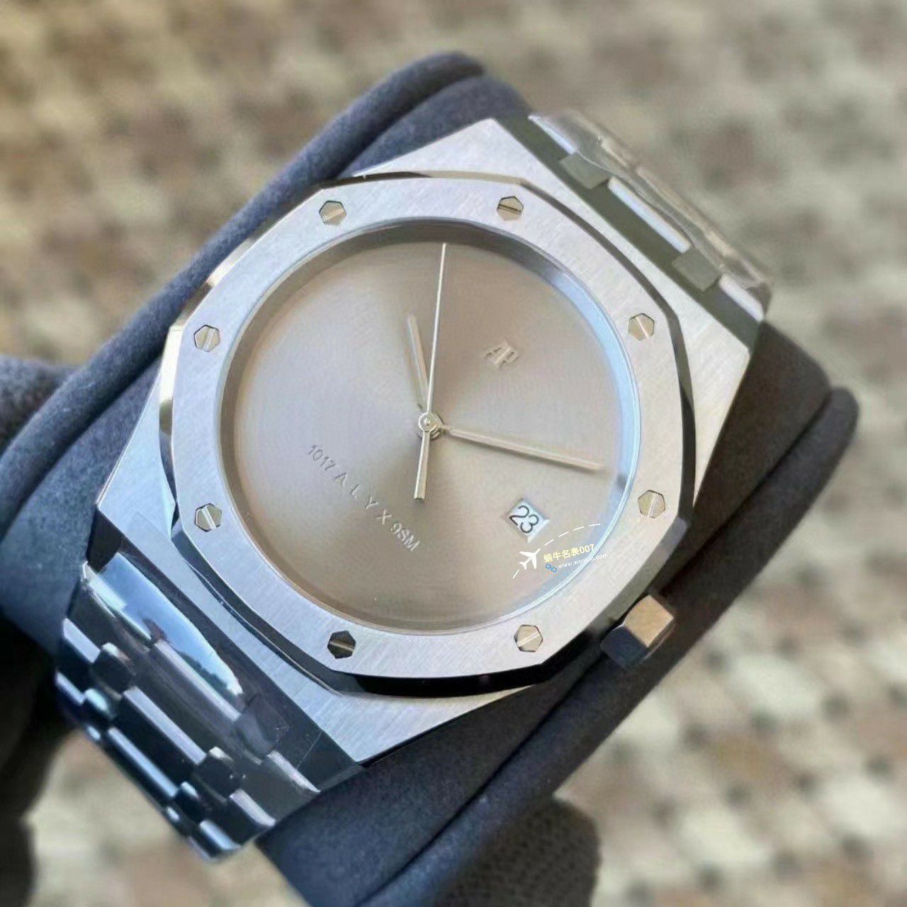 APS新款钢王Audemars Piguet 一比一高仿收纳15400手表钢铁侠ALYX改装联名款 / AP229