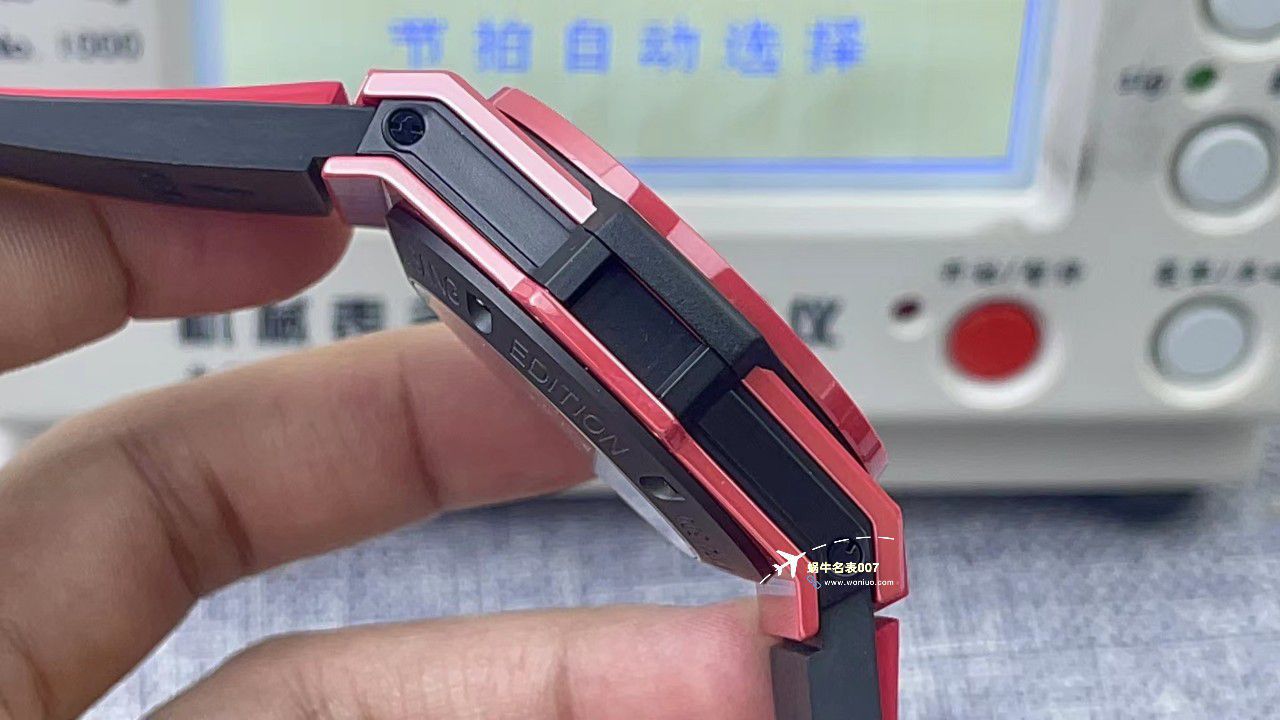  Video analysis ZF top 复刻高仿彩色 Composite  hublot BIG BANG系列441.HX.1170.RX，441.CY.471Y.RX wrist watch  / YB121