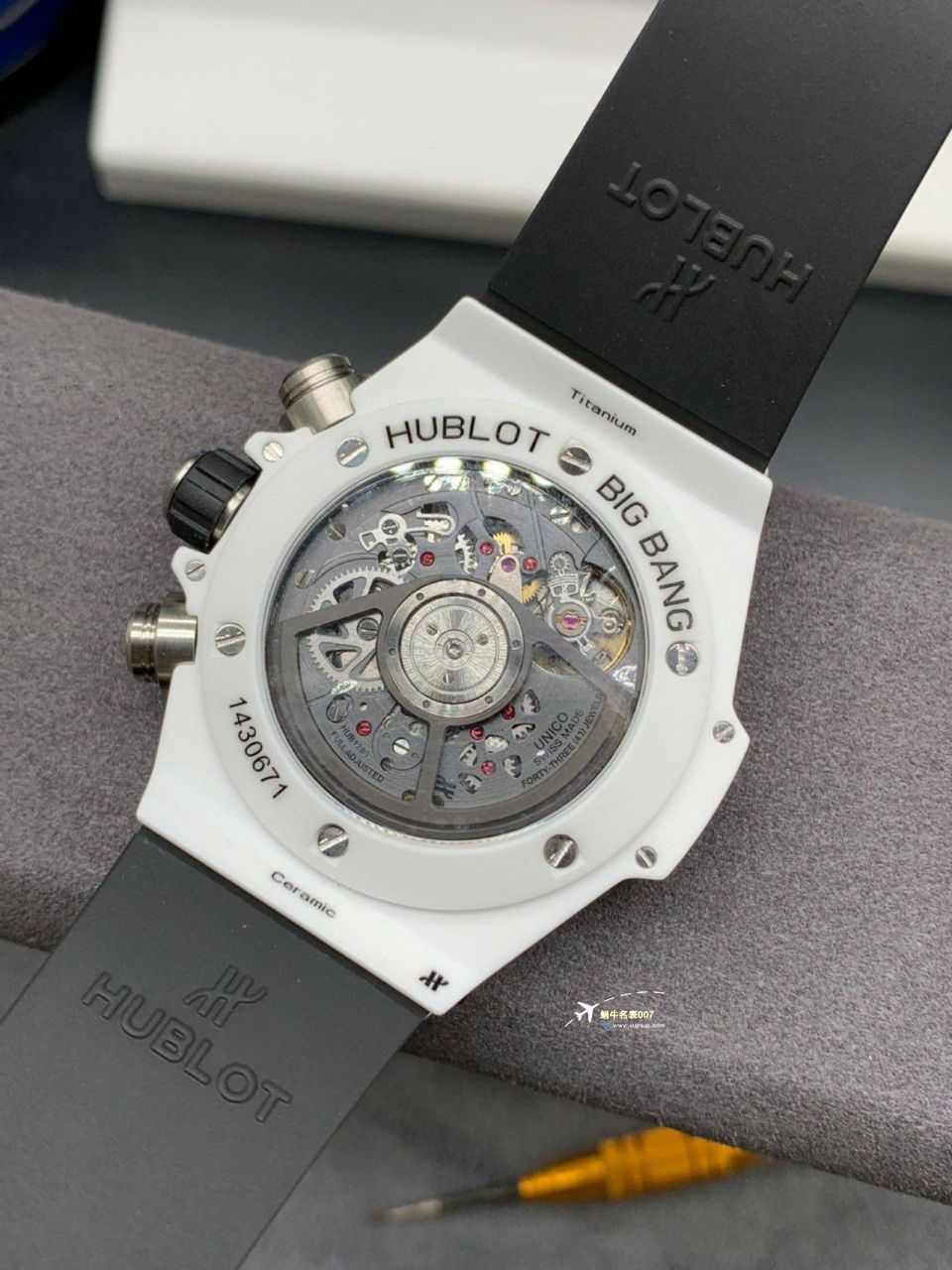  Video analysis ZF top 复刻高仿彩色 Composite  hublot BIG BANG系列441.HX.1170.RX，441.CY.471Y.RX wrist watch  / YB121