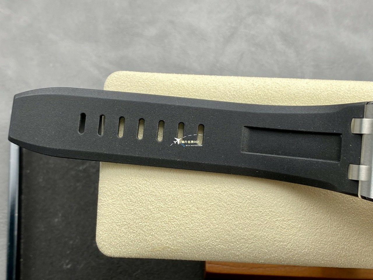 APF Factory 一比一高仿手表Audemars Piguet  Royal Oak Offshore 系列15720CN.OO.A002CA.01 wrist watch  / AP231