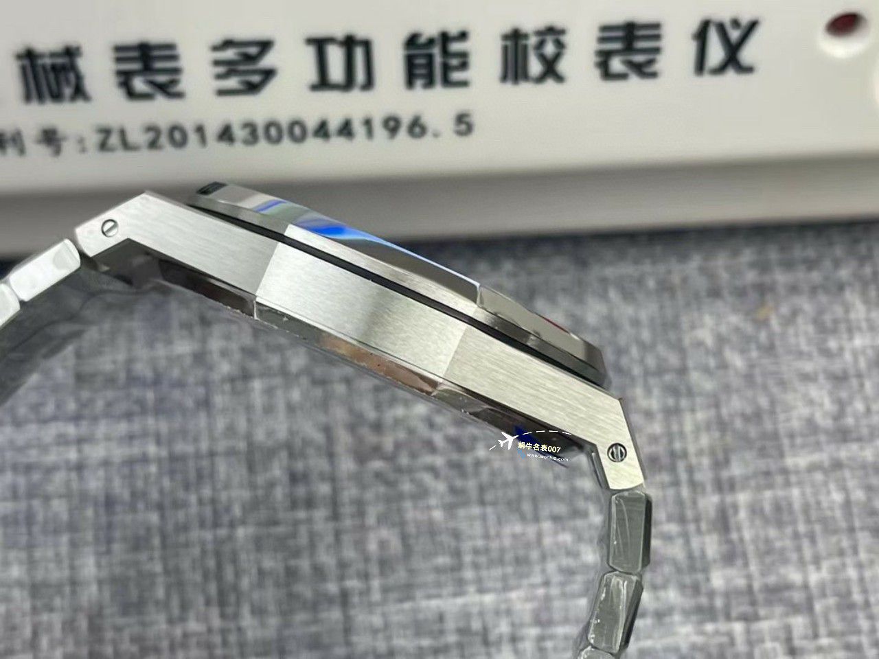 APS Factory Audemars Piguet 双摆轮镂空15407ST.OO.1220ST.01和15407OR.OO.1220OR.01一比一超A高仿手表 / AP232