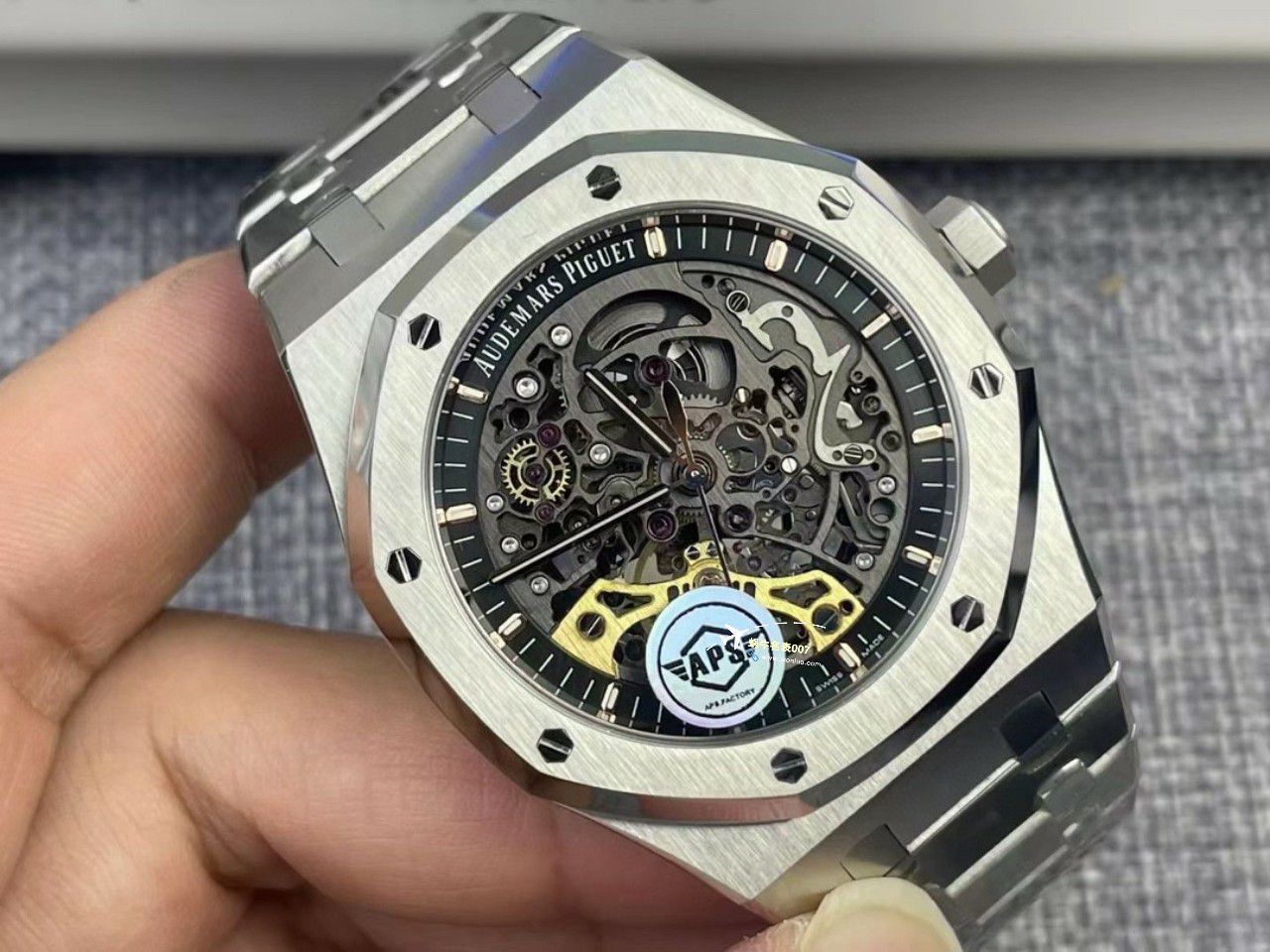 APS Factory Audemars Piguet 双摆轮镂空15407ST.OO.1220ST.01和15407OR.OO.1220OR.01一比一超A高仿手表 / AP232