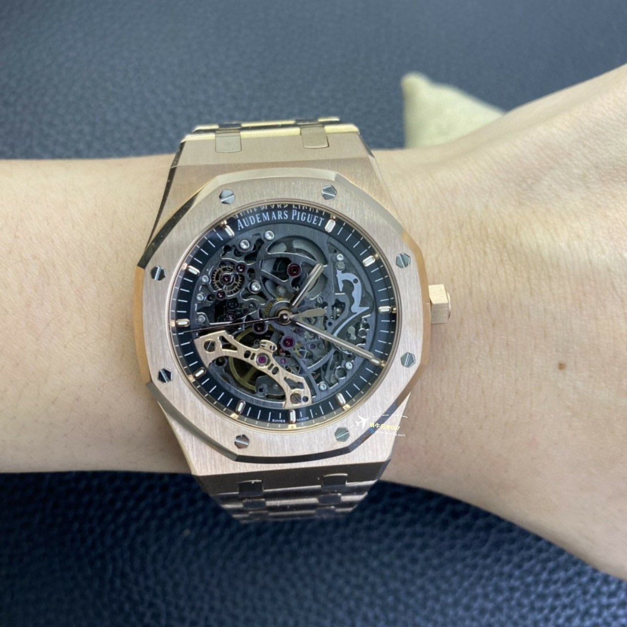 APS Factory Audemars Piguet 双摆轮镂空15407ST.OO.1220ST.01和15407OR.OO.1220OR.01一比一超A高仿手表 / AP232