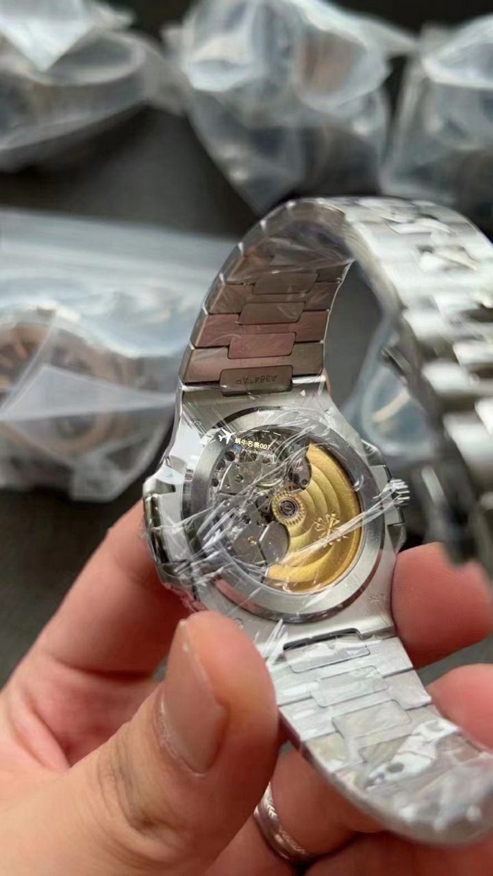 3K Factory  Nautilus 一体机一比一超A高仿复刻手表 PATEK PHILIPPE 5811/1G-001 wrist watch  / BD376