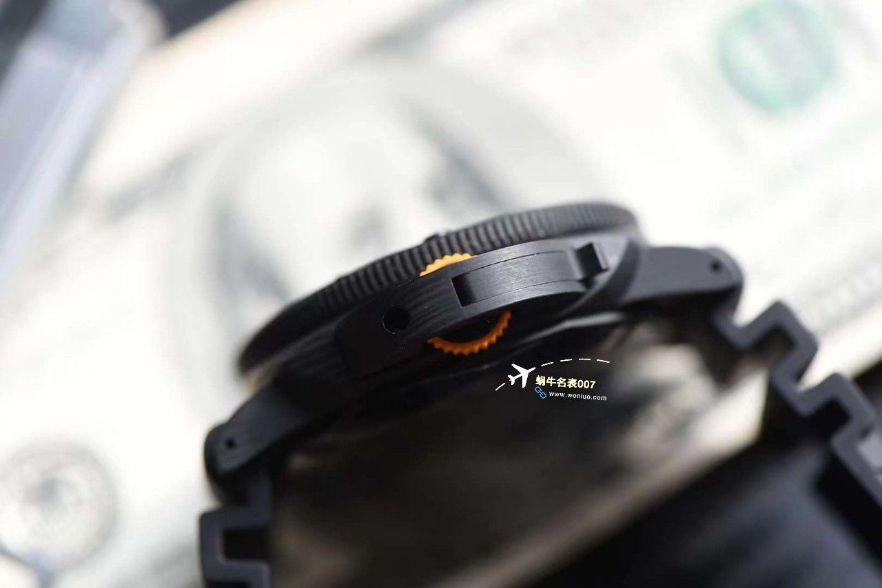 VS Factory 一比一 top 复刻高仿手表Panerai PAM01324、PAM1324 carbon fiber  / VSPAM01324