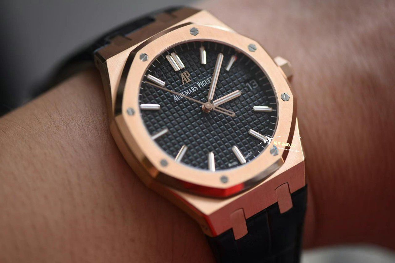  Video analysis APS Factory Audemars Piguet 皇家橡树系列复刻高仿手表15500OR.OO.1220OR.01，15500OR.OO.D002CR.01，15500ST.OO.1220ST.03 wrist watch  / AP233