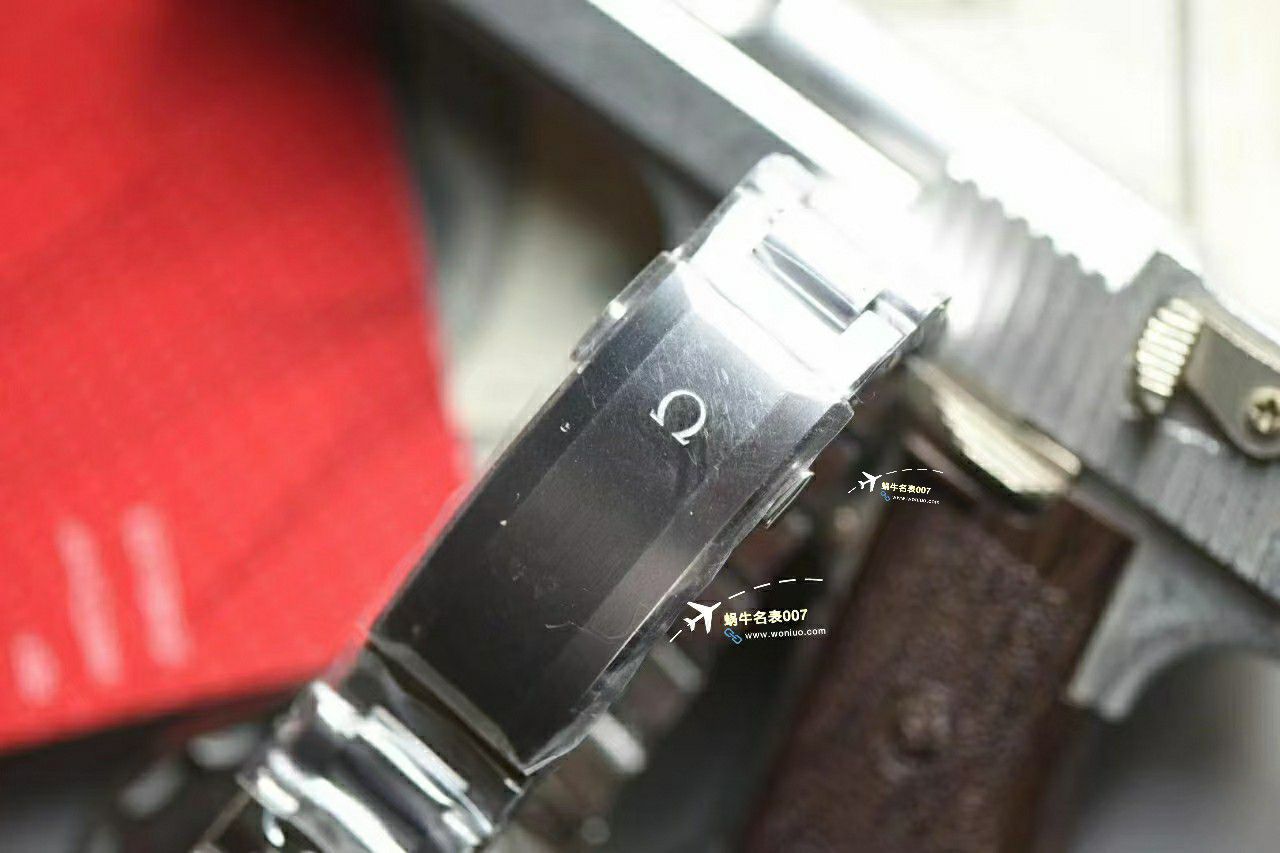  Video analysis VS Factory 高仿复刻手表OMEGA Seamaster 6000米海王215.30.46.21.03.001，215.92.46.21.01.001 wrist watch  / M781