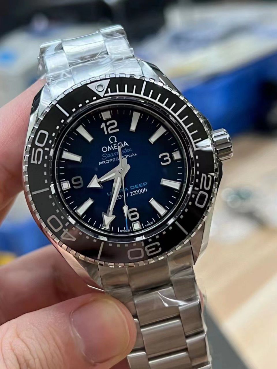  Video analysis VS Factory 高仿复刻手表OMEGA Seamaster 6000米海王215.30.46.21.03.001，215.92.46.21.01.001 wrist watch  / M781