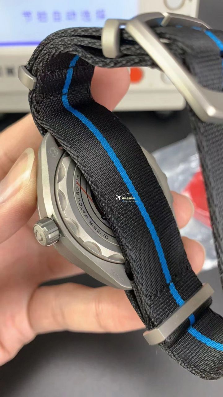  Video analysis VS Factory 高仿复刻手表OMEGA Seamaster 6000米海王215.30.46.21.03.001，215.92.46.21.01.001 wrist watch  / M781