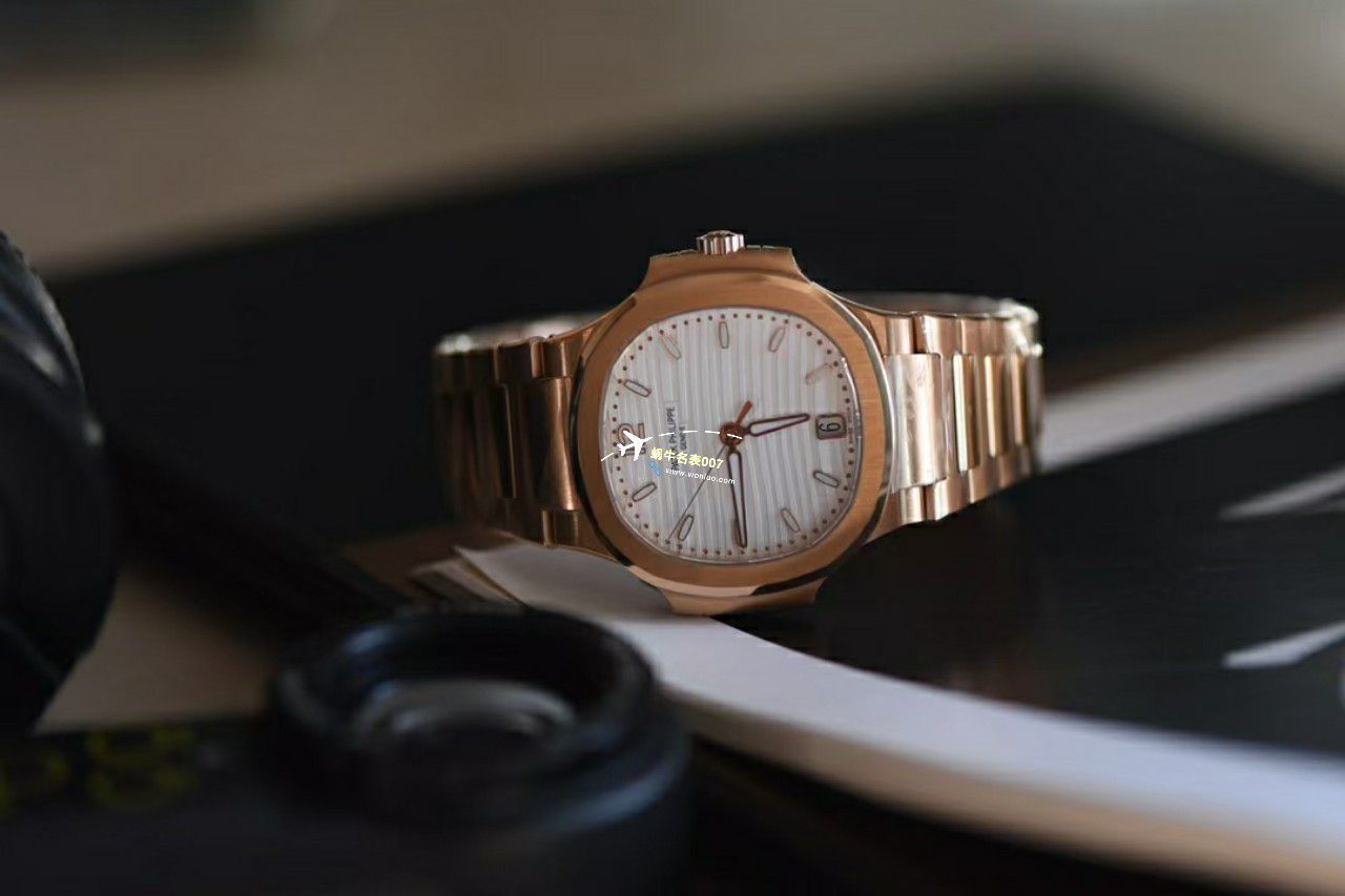 3k Factory  PATEK PHILIPPE  Nautilus 女士7118/1A-001，7118/1R-010一比一精仿复刻手表 / BD377