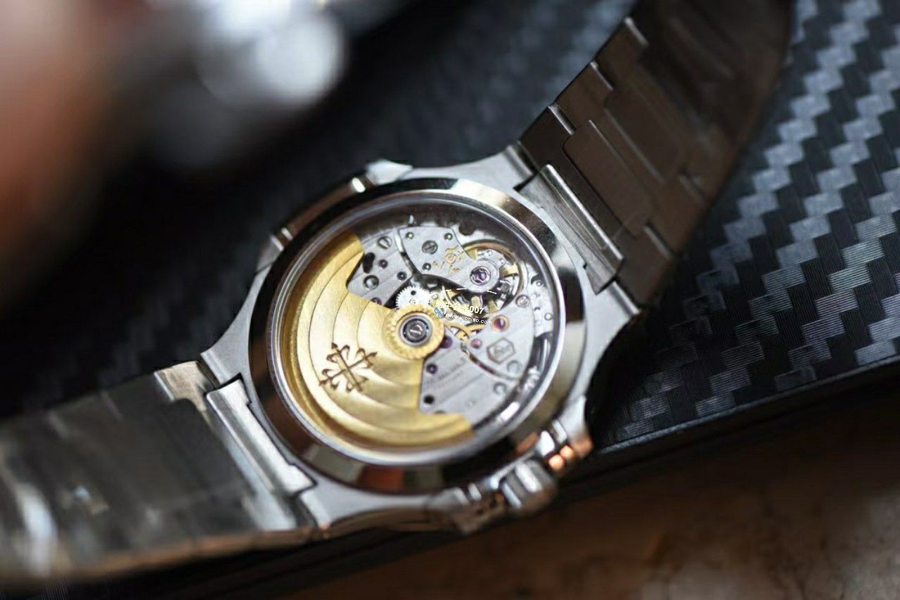 3k Factory  PATEK PHILIPPE  Nautilus 女士7118/1A-001，7118/1R-010一比一精仿复刻手表 / BD377