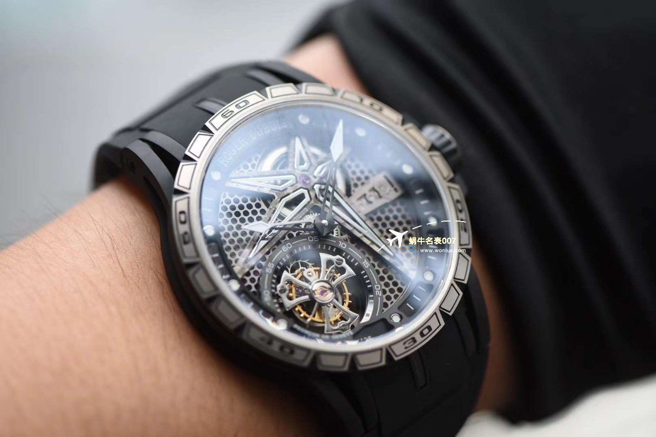  Video analysis BBR Factory 新款Roger Dubuis王者竞速倍耐力单行 top 复刻高仿 Tourbillon RDDBEX0815 wrist watch  / LJ095