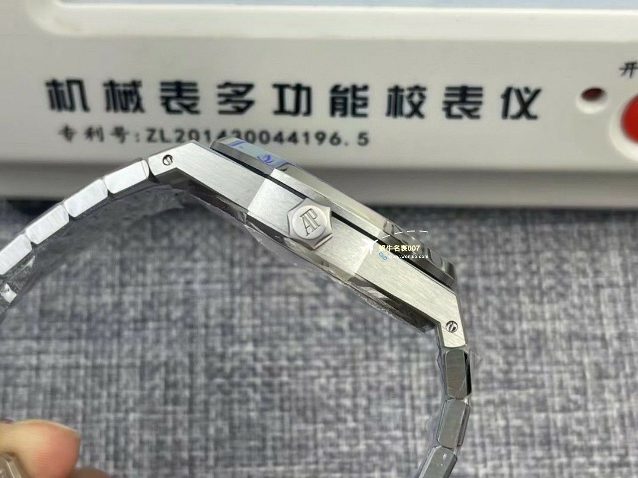  Video analysis APS Factory Audemars Piguet 复刻高仿15400手表15400ST.OO.1220ST.03，15400ST.OO.1220ST.02 / AP223