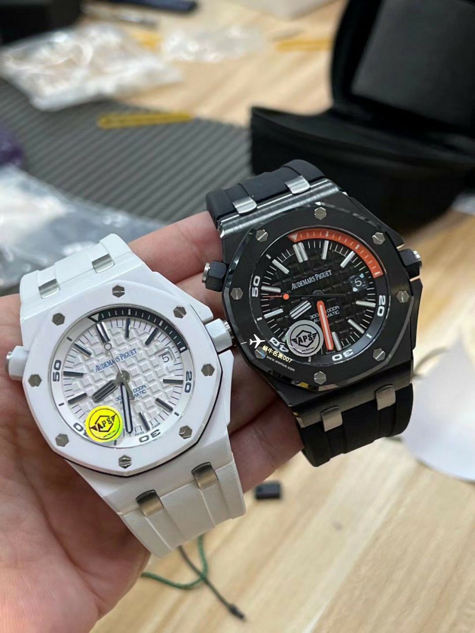 APS Factory 一体机Audemars Piguet  Royal Oak Offshore 白黑 Composite 复刻高仿手表15707CB.OO.A010CA.01，15707CE.OO.A002CA.01 / AP239
