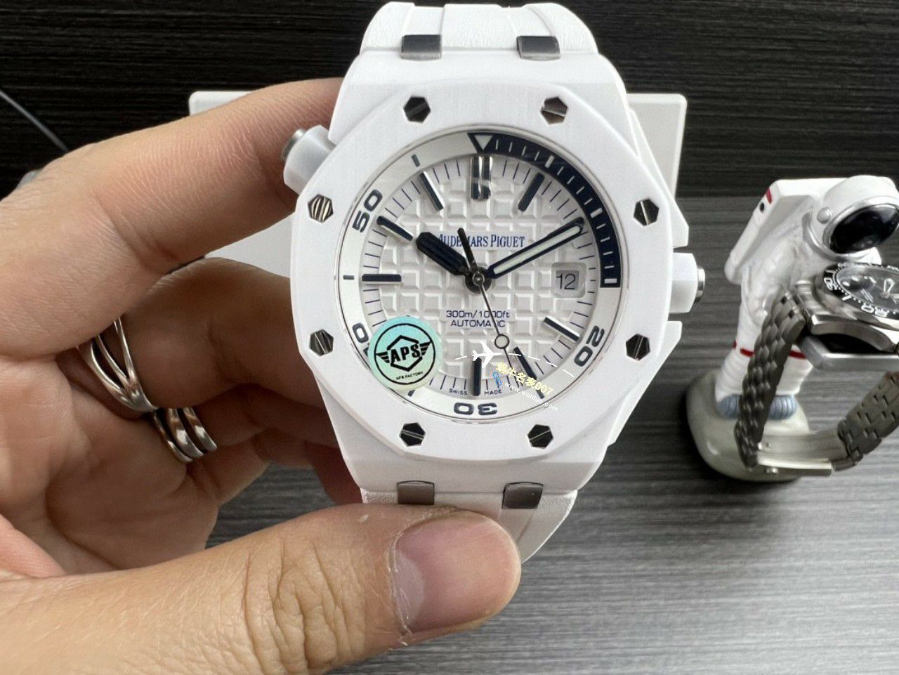APS Factory 一体机Audemars Piguet  Royal Oak Offshore 白黑 Composite 复刻高仿手表15707CB.OO.A010CA.01，15707CE.OO.A002CA.01 / AP239
