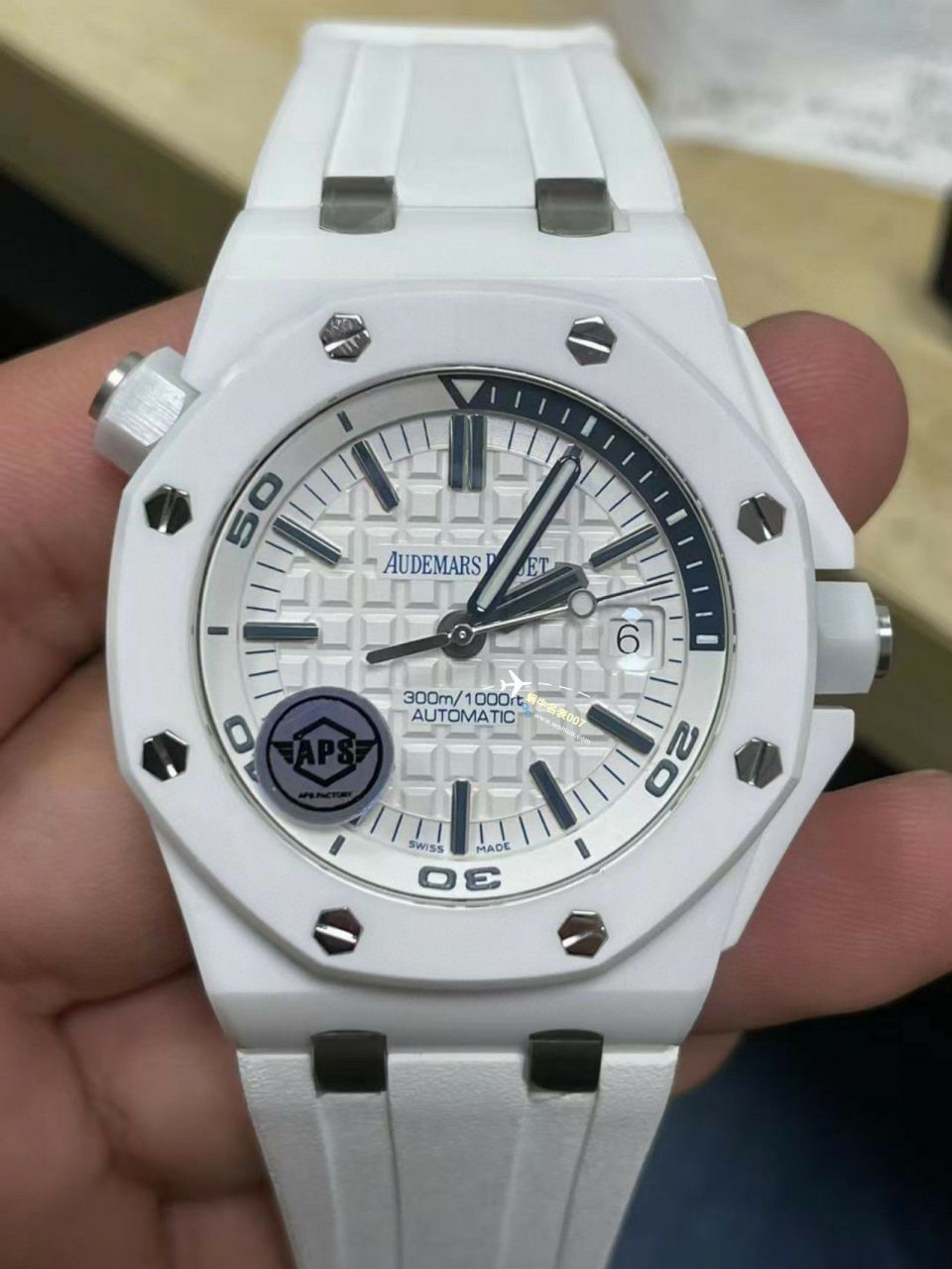APS Factory 一体机Audemars Piguet  Royal Oak Offshore 白黑 Composite 复刻高仿手表15707CB.OO.A010CA.01，15707CE.OO.A002CA.01 / AP239