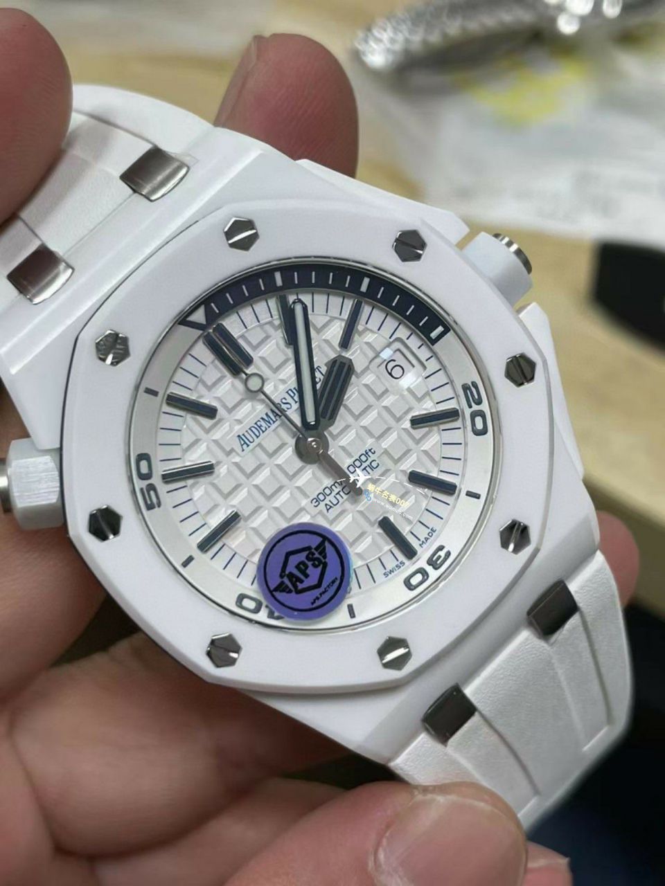 APS Factory 一体机Audemars Piguet  Royal Oak Offshore 白黑 Composite 复刻高仿手表15707CB.OO.A010CA.01，15707CE.OO.A002CA.01 / AP239