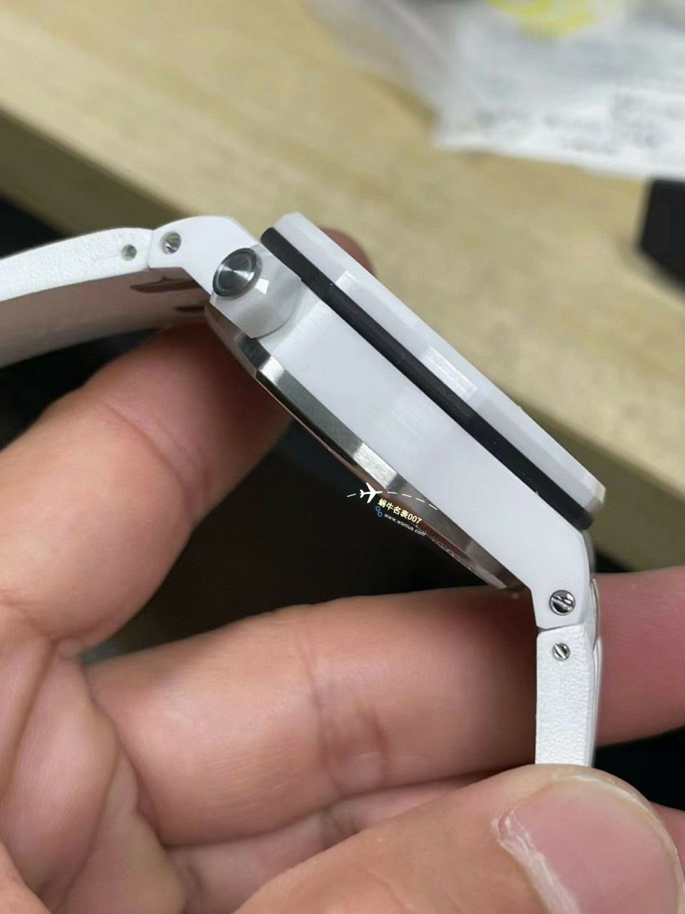 APS Factory 一体机Audemars Piguet  Royal Oak Offshore 白黑 Composite 复刻高仿手表15707CB.OO.A010CA.01，15707CE.OO.A002CA.01 / AP239
