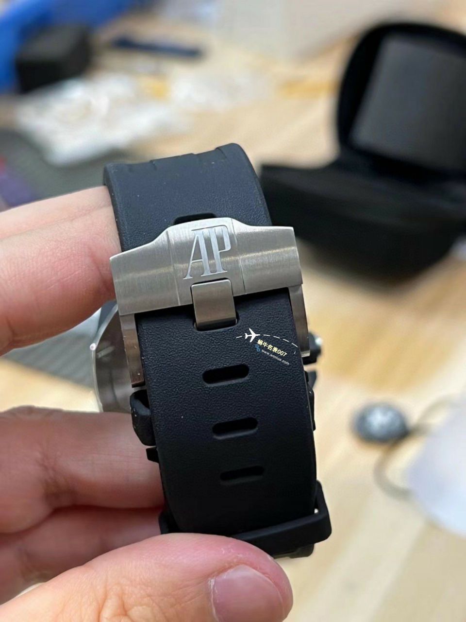 APS Factory 一体机Audemars Piguet  Royal Oak Offshore 白黑 Composite 复刻高仿手表15707CB.OO.A010CA.01，15707CE.OO.A002CA.01 / AP239