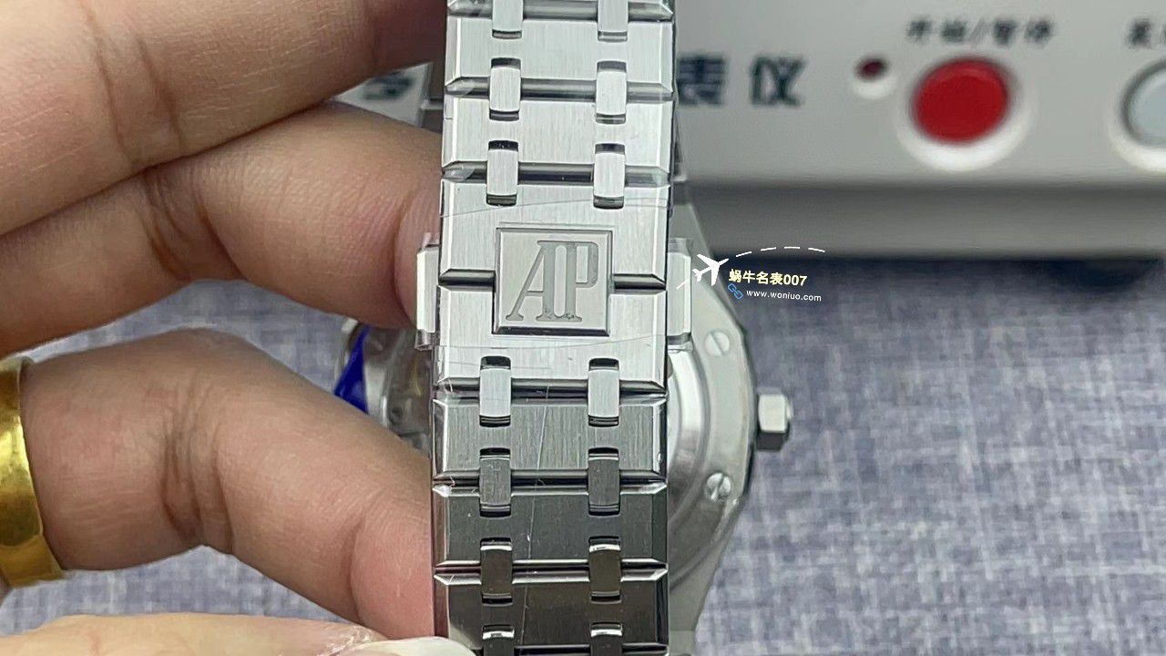 APSAudemars Piguet 复刻高仿皇家橡树15510AP50周年特别版15510ST.OO.1320ST.09，15510OR.OO.D002CR.02，15510ST.OO.1320ST.06 / AP260