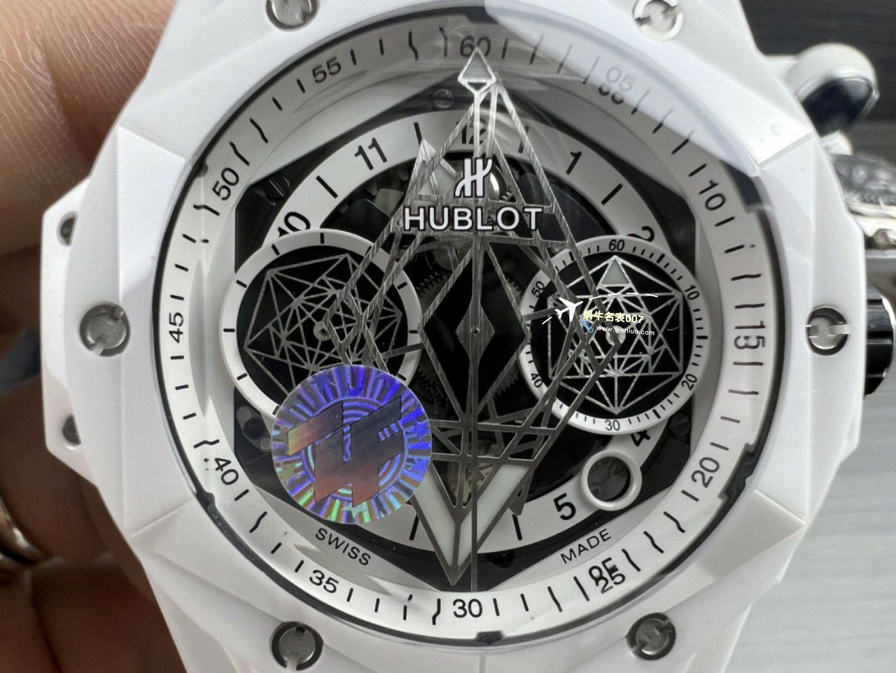 BBF Factory  hublot SANG BLEU II刺青二代 top 复刻高仿手表418.CX.1114.RX.MXM20，418.HX.2001.RX.MXM21，418.GX.5207.RX.MXM22，418.EX.5107.RX.MXM21 / YB123