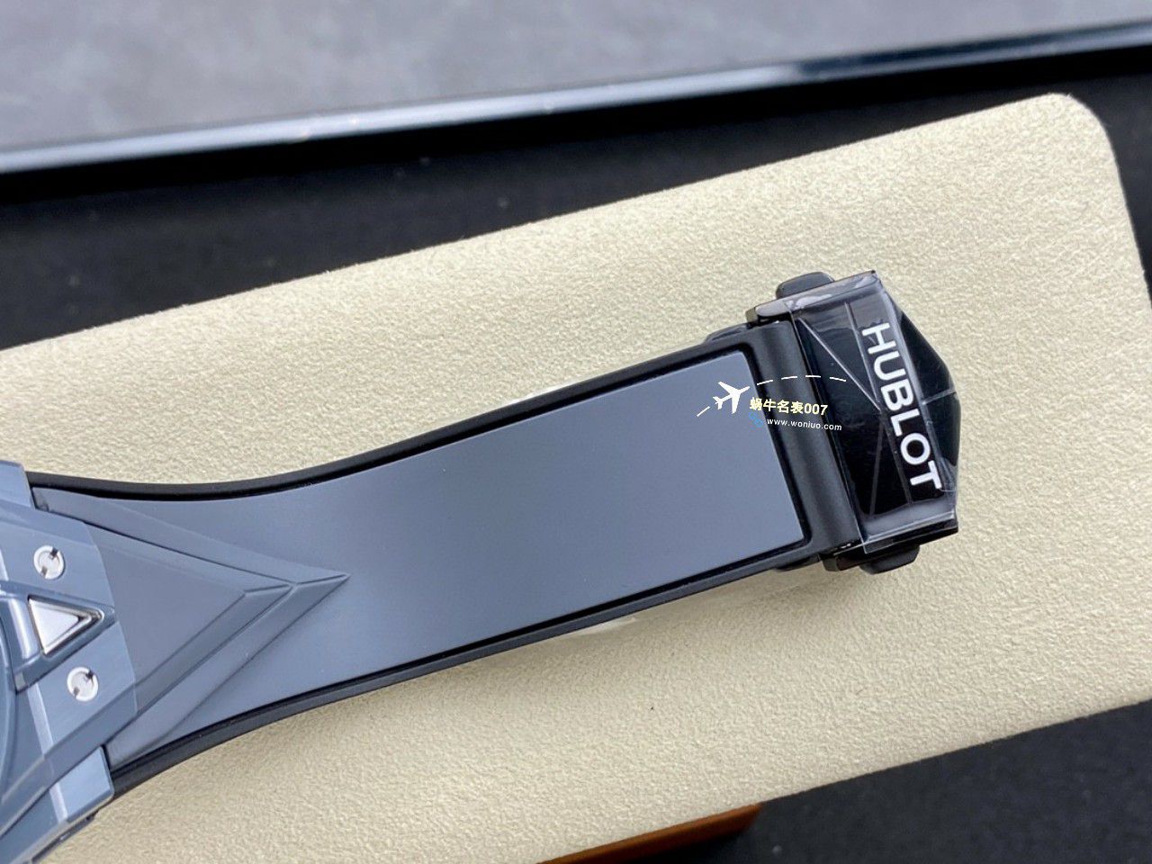 BBF Factory  hublot SANG BLEU II刺青二代 top 复刻高仿手表418.CX.1114.RX.MXM20，418.HX.2001.RX.MXM21，418.GX.5207.RX.MXM22，418.EX.5107.RX.MXM21 / YB123